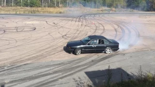 Drift practice with my E34 525 turbo