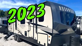 NEW 2023 FOREST RIVER ROCKWOOD ULTRA LITE 2706WS TRAVEL TRAILER BUNK BEDS Solar Dodd RV Walkthrough