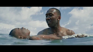 Moonlight - Swimming Scene ("The Middle Of The World")