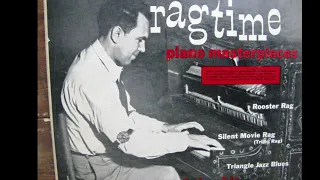 Wally Rose live 1946   Black and White Rag (reposting) with Harry Mordecai, Dick Lammi, Bill Dart.