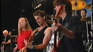 Blondie, "Rapture" (live) 1999 (HQ) Glastonbury