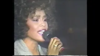 Where Do Broken Hearts Go  (LIVE) - Whitney Houston