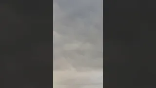 В Башкирии самолеты что то распыляют по всему городу