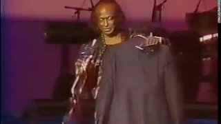 CLAUDE NOUGARO sa majesté le jazz (et entrée de MILES DAVIS) 1986