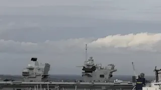 Chinook Landing on aircraft carrier HMS Prince of Wales