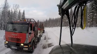 Опять еду на Ваю. Урал лесовоз.