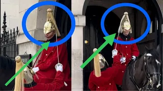 Have you seen this before? The Royal Guard of England, King's!"