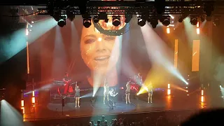 Lindsey Stirling - Love goes on and on (live at 013 Tilburg, The Netherlands)