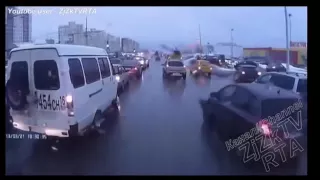 Приколы на дороге! ДТП! Авто приколы! ТП! Бабы за рулем! Accident! Auto fun! A PHOTO! 15 360p'