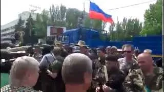 Donetsk Applauds Battalion Vostok of DPR. 25.05.2014 (pt2)