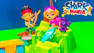 Playing the Shark mania  Game with Paw Patrol vs Jake and the Pirates