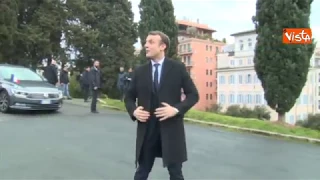 Macron visita Roma e Gentiloni gli fa da Cicerone in perfetto francese