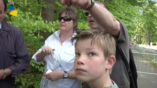 Ooggetuigen over de aanslag op Koninginnedag in Apeldoorn (archiefbeeld 01-05-2009)