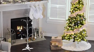 For Swarovski Christmas Ornament 2022 Annual Crystal Snowflake Rotating Stand