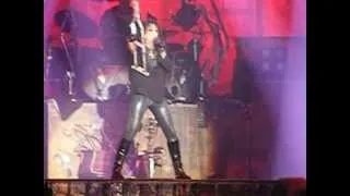 Alice Cooper - I'm Eighteen (Raise the Dead Tour 2012)