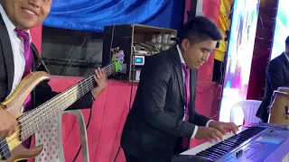 Acompañando Coros (Piano y Bass)