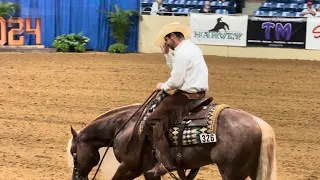 Jorge Ramírez Jr montando a Xtra Law Dog, propiedad de Ganadería San Cayetano - Final del NRBC 2024