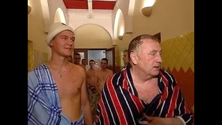 Михаил Дегтярев, проводит время в бане и бассейне в едином клубке коллективного джакузи