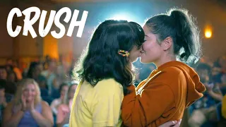 Triąngulō amoroso Lésbico | Crush (2022) | Película Lésbica | Amor Arcoiris