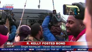 STRONG LANGUAGE: Singer R. Kelly Leaves Jail in Chicago, IL (FNN)