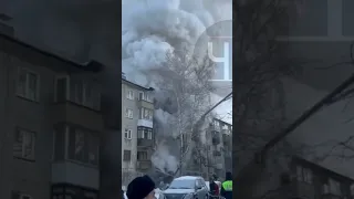 Взрыв дома в Новосибирске. Рухнул целый подъезд.