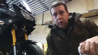 Чистим вилку на мотоцикле (на примере Yamaha MT-09 Tracer). Чтоб вилка не потела! Мотосовет-лайфхак