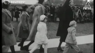 SWEDEN: military parade before new king (1950)