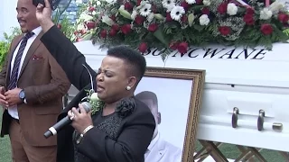 PURE EMOTION! Watch Rebecca Malope’s heart-wrenching tribute in front of Sfiso Ncwane’s coffin