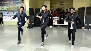 Dance with Comedy Steps @ IEC INNOVISION 2K18 (IEC GROUP DANCE- MALE). || #echosmart