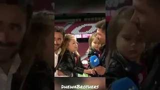 Diego Simeone’s daughter singing the Atletico chant to him after winning the league ❤️