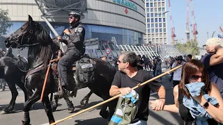 Протестующие в Израиле заблокировали в салоне красоты жену премьера Нетаньяху