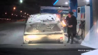 В Сургуте женщина подожгла собственный автомобиль