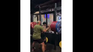 BODYBUILDER DIES DOING SQUAT (graphic footage)