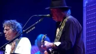 Neil Young & Crazy Horse - Powderfinger @ Ziggo Dome (1/7)