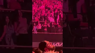 KENDALL JENNER, KYLIE JENNER, AND HAILEY BIEBER DANCING TO DAYLIGHT TONIGHT IN Harry Styles Show