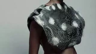 The 3D-printed dress that moves when you view it - BBC Click