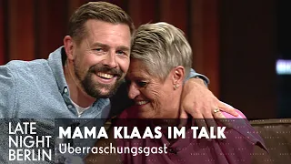 Klaas' ECHTE Mama als Überraschungsgast im Studio! | Late Night Berlin