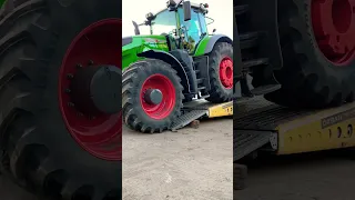 Новенький Fendt 1038