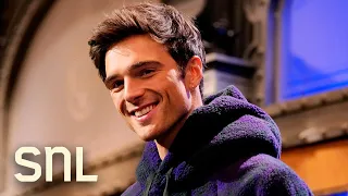Jacob Elordi Takes His First SNL Steps