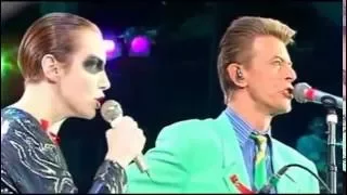 Queen & Annie Lennox & David Bowie - Under Pressure