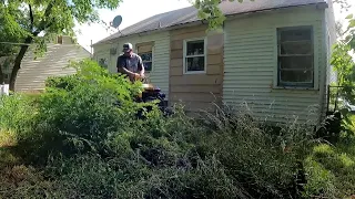 Abandoned House Left SEVERELY Overgrown After Passing Of Homeowner
