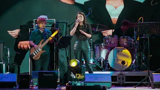 Gigi De Lana and The Gigi Vibes performs "Bakit Nga Ba Mahal Kita"
