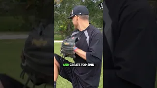 🤮 How To Throw a Nassssty Curveball ⚾️