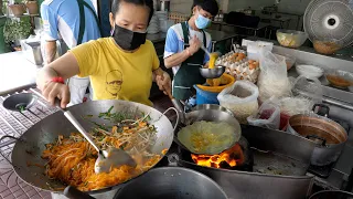 ONLY $1.5! Amazing Street Wok Chef Skills / Fried rice and Pad Thai | Thailand Street Food