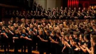 Felix Riebl - Gloria - with Gondwana Choirs