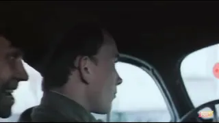 Наградить посмертно (1986). Car crach scene.