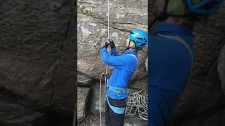 Ascending a fixed rope with a grigri