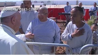Prisoners give Pope a rockin' welcome