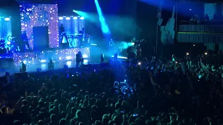 mgk/hotel diablo tour - prague 2019 - GLASS HOUSE