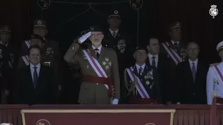 Felipe VI preside el acto de Jura de Bandera en la Guardia Real